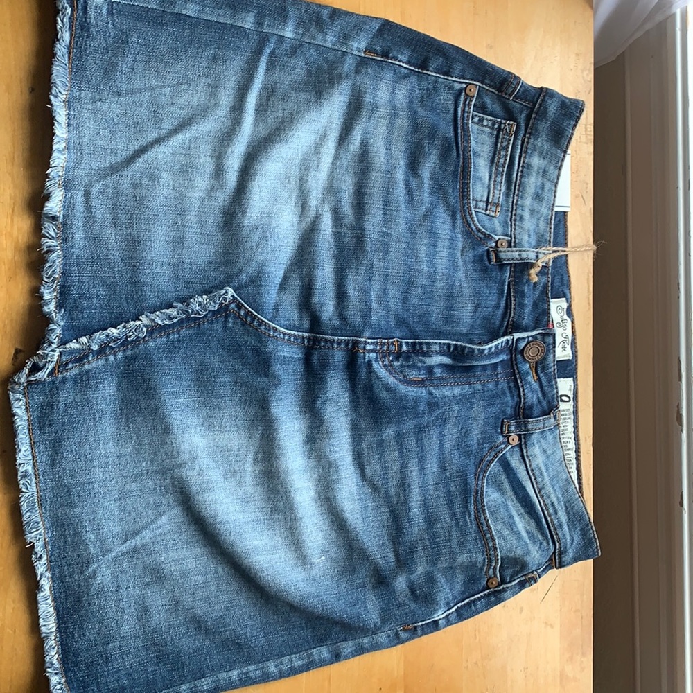 Super cute jean skirt! NWT